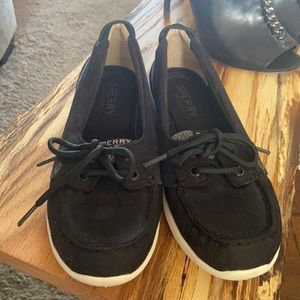 Black sperry memory foam boat shoe